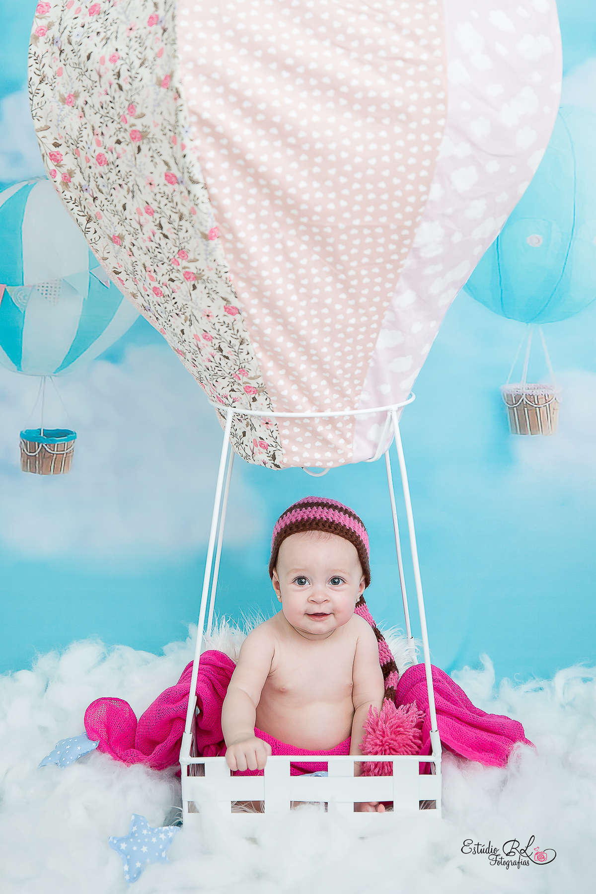 A linda da Helena já apareceu por aqui com sua sessão newborn e no acompanhamento de 3 meses. 

Agora chegou a vez da sessão de 6 meses (e ela já senta sozinha!!!) Aproveitamos para fazer a sessão de Natal....Foi muito divertido