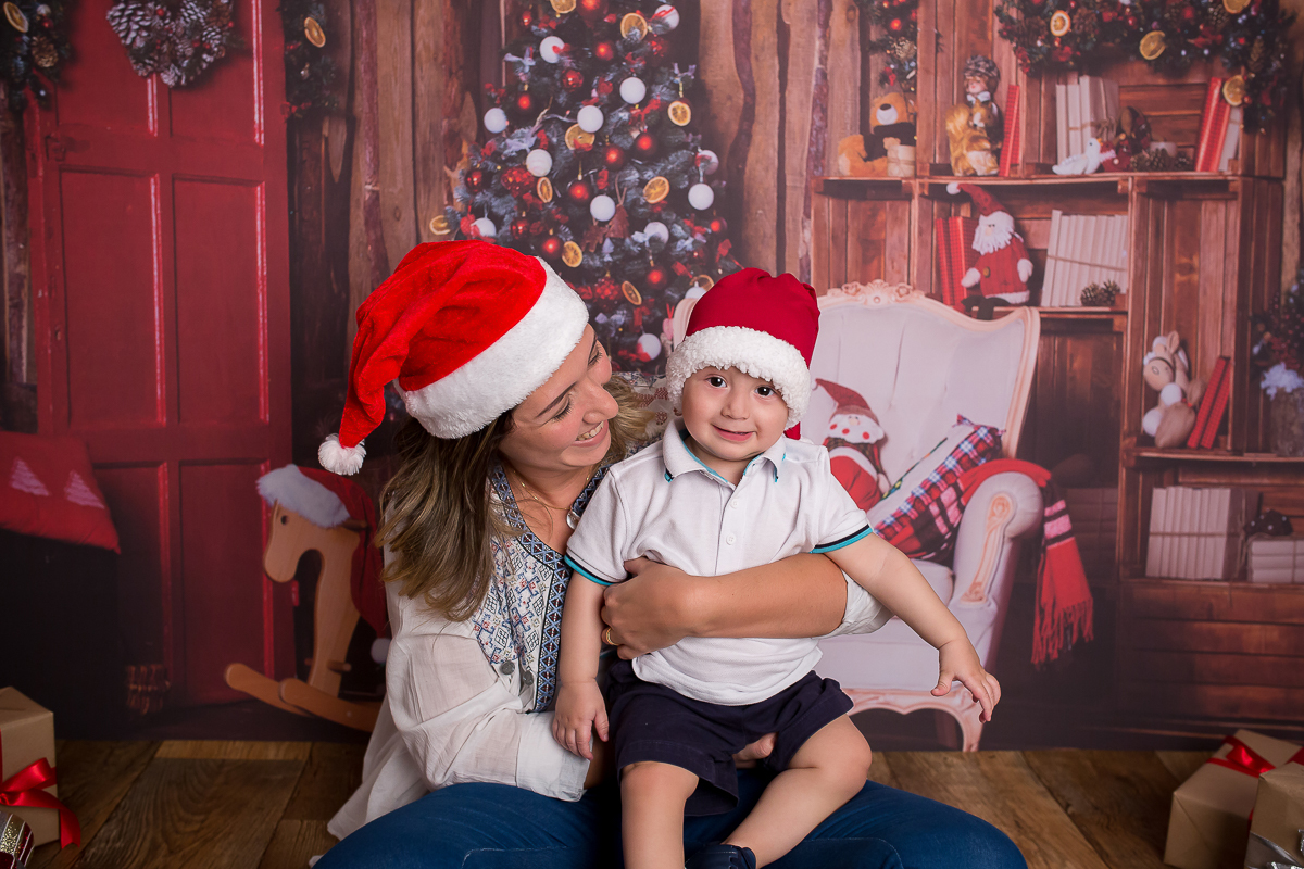 As sessões de natal são esperadas por todos, e para nossa felicidade, recebemos muitos bebês lindos!
O Joaquim, esse garoto lindooo, nos encantou  

Foi uma sessão super gostosa com essa família linda!!