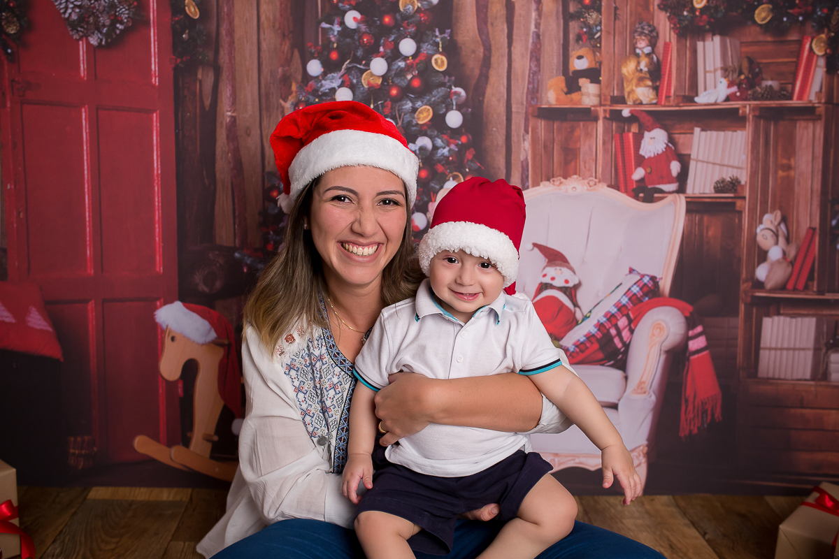 As sessões de natal são esperadas por todos, e para nossa felicidade, recebemos muitos bebês lindos!
O Joaquim, esse garoto lindooo, nos encantou  

Foi uma sessão super gostosa com essa família linda!!