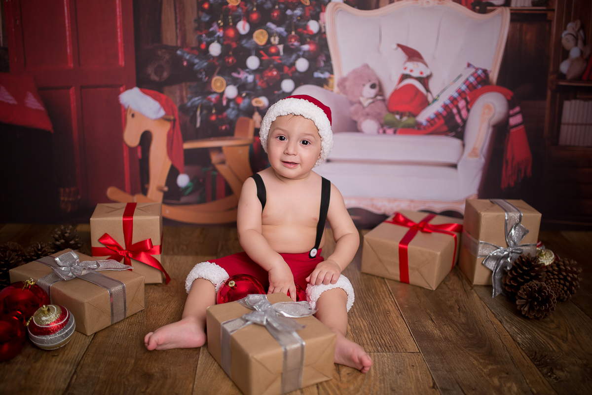 As sessões de natal são esperadas por todos, e para nossa felicidade, recebemos muitos bebês lindos!
O Joaquim, esse garoto lindooo, nos encantou  

Foi uma sessão super gostosa com essa família linda!!