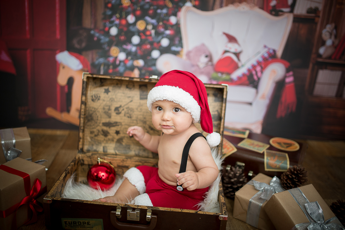 Guilherme cresceu, está com coxinhas grossas e um sorriso de derreter qualquer um !!!

Vejam vocês mesmos a delícia que foi o ensaio de 6 meses dele