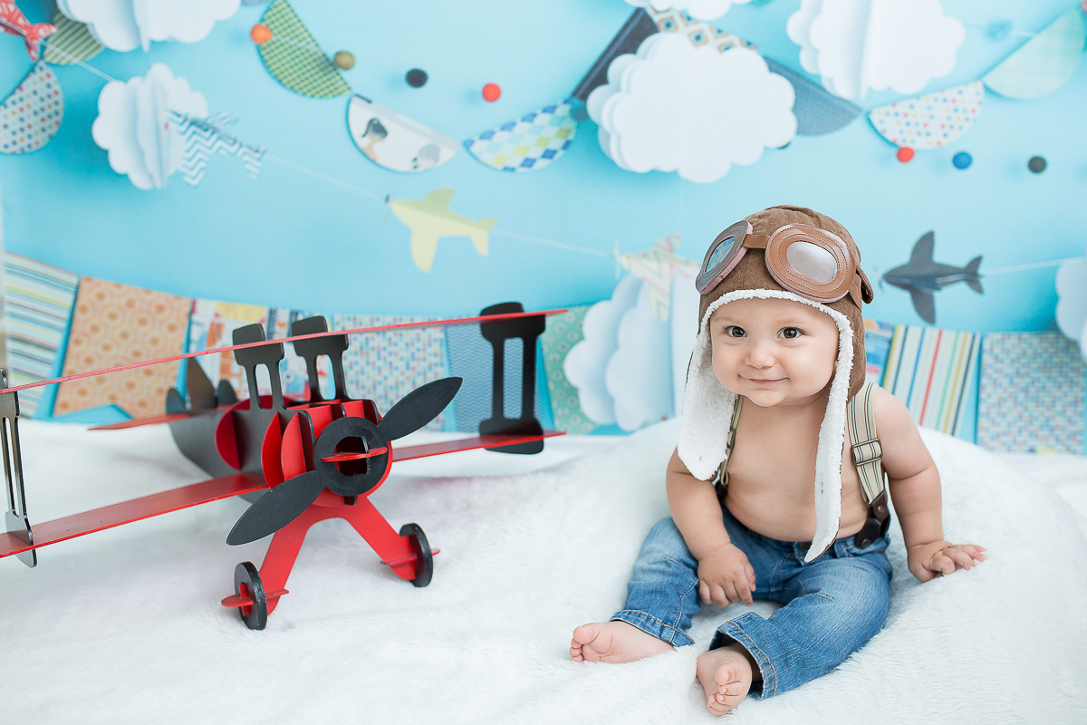 Guilherme cresceu, está com coxinhas grossas e um sorriso de derreter qualquer um !!!

Vejam vocês mesmos a delícia que foi o ensaio de 6 meses dele