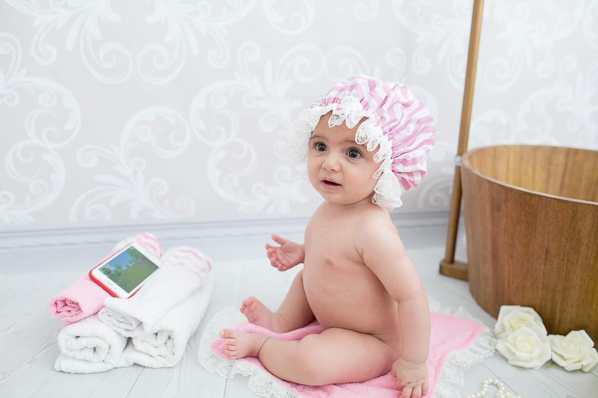 Rafaela voltou em nosso estúdio para comemorar os 6 meses...

Rafa está cada vez mais princesa, ela cresceu um monte, está com coxinhas grossas e um olhar de derreter qualquer um <3 