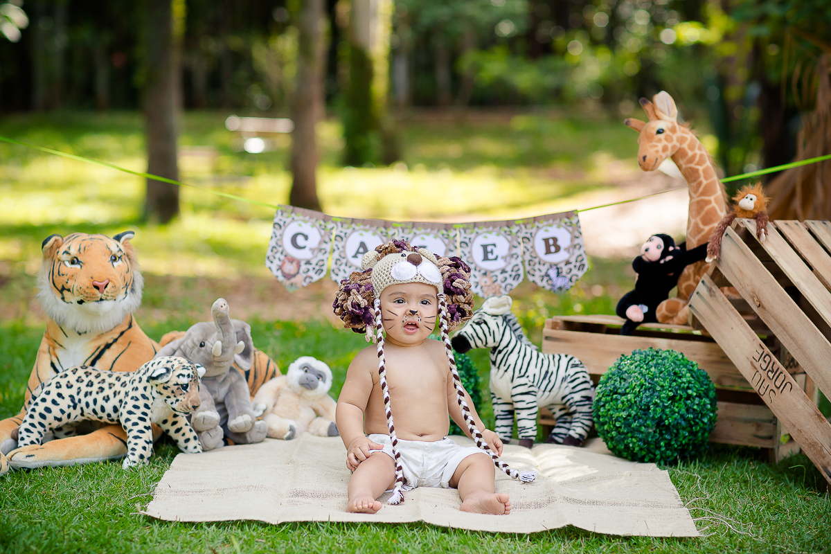 Há um ano conhecemos nosso modelo fofucho.
foi muito gostoso acompanhar o amadurecimento do Caleb e notar como desenvolveu a cada sessão que passava, agora completou o primeiro aninho de vida, 
encerrando um ciclo de muitas conquistas e fases gostosas
