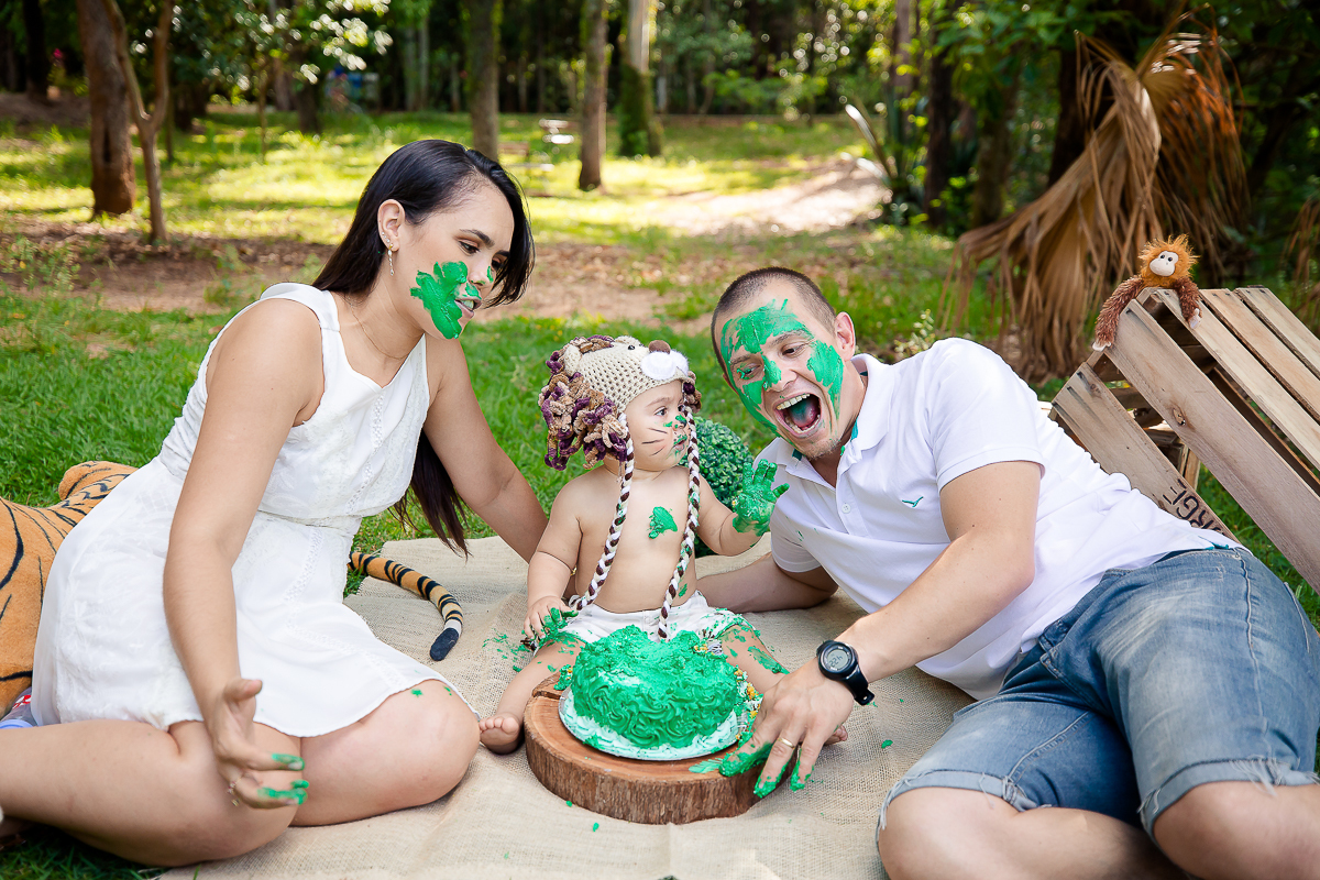 Há um ano conhecemos nosso modelo fofucho.
foi muito gostoso acompanhar o amadurecimento do Caleb e notar como desenvolveu a cada sessão que passava, agora completou o primeiro aninho de vida, 
encerrando um ciclo de muitas conquistas e fases gostosas

