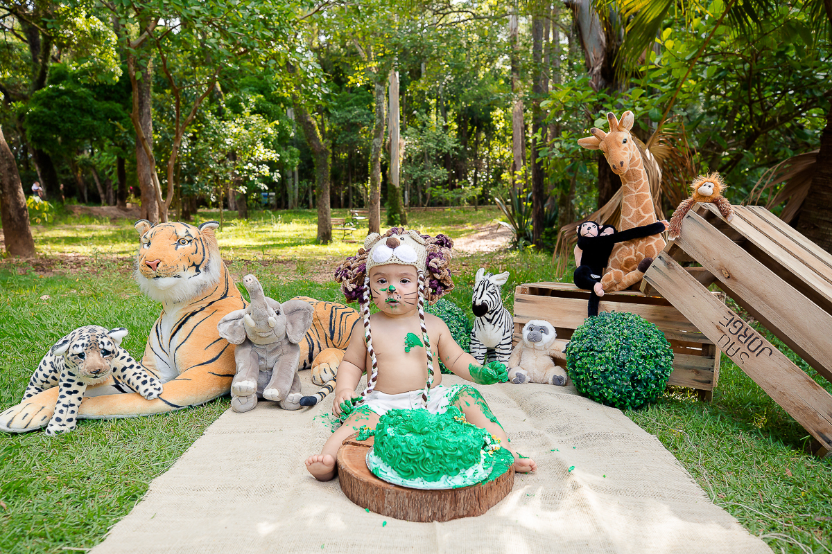 Há um ano conhecemos nosso modelo fofucho.
foi muito gostoso acompanhar o amadurecimento do Caleb e notar como desenvolveu a cada sessão que passava, agora completou o primeiro aninho de vida, 
encerrando um ciclo de muitas conquistas e fases gostosas
