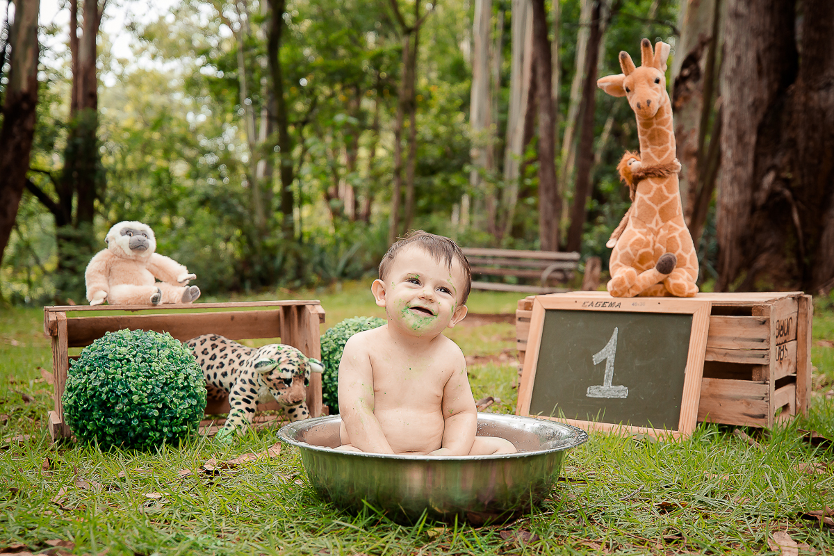 e para finalizar Arthur teve um banhão delicia!

Pela carinha, dá para ver que ele adorou a brincadeira 
