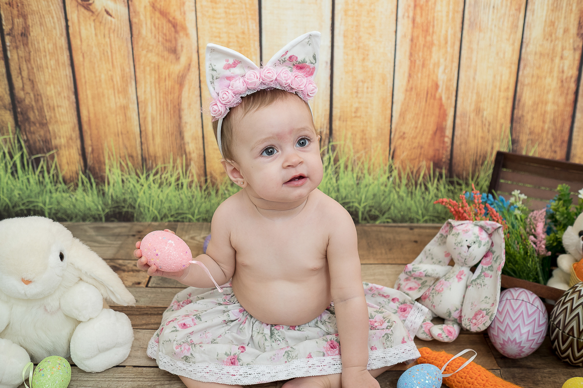 Mais uma linda sessão de acompanhamento da pequena Helena!!!

Dessa vez tivemos a sessão de páscoa....Uma lembrança linda que vai marcar o acompanhamento fotográfico da Helena, que completou seu  nono mês numa sessão cheia de coelhos e muita fofura! 