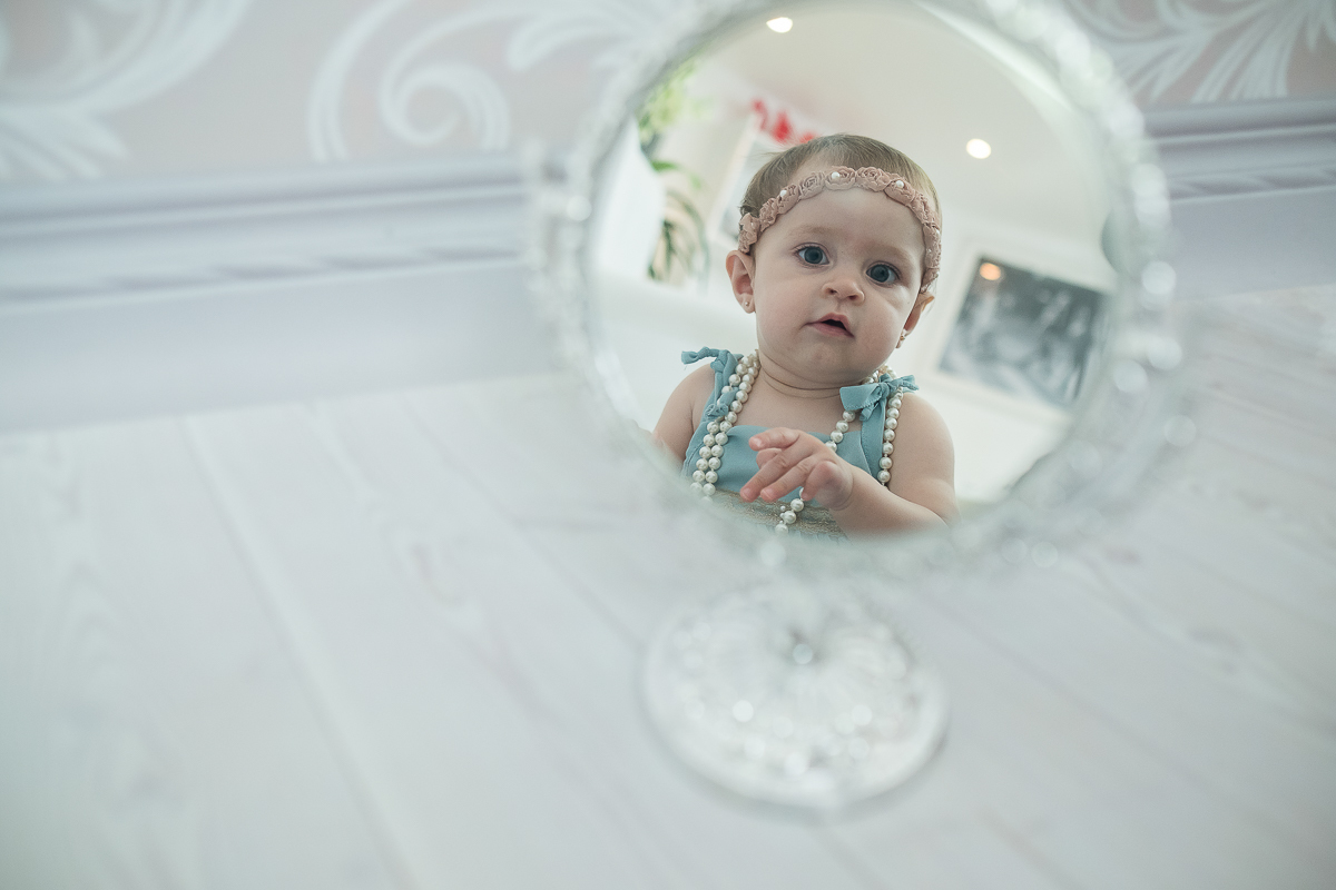 Mais uma linda sessão de acompanhamento da pequena Helena!!!

Dessa vez tivemos a sessão de páscoa....Uma lembrança linda que vai marcar o acompanhamento fotográfico da Helena, que completou seu  nono mês numa sessão cheia de coelhos e muita fofura! 