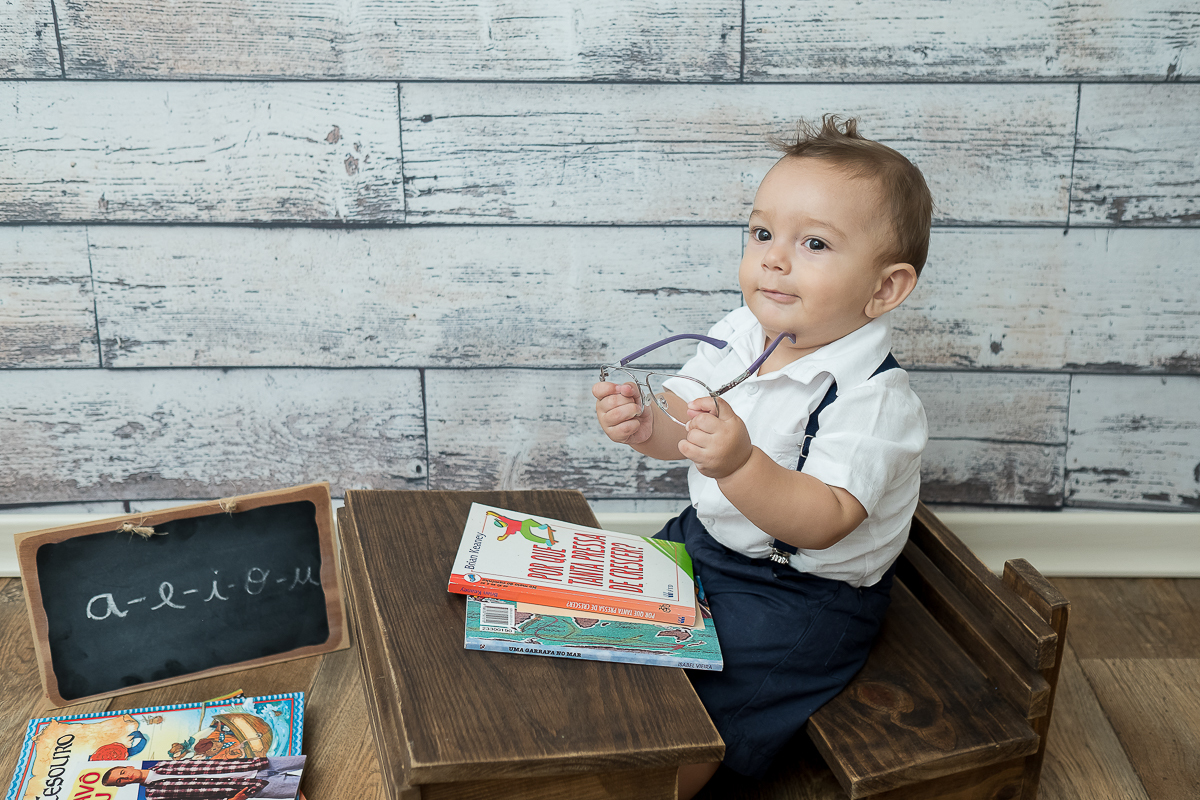 Pensem em um sorriso gostoso com aquelas gargalhadinhas que derretem o coração de qualquer pessoa!!!

Lucas se divertiu muito na sua sessão de 9 meses <3 