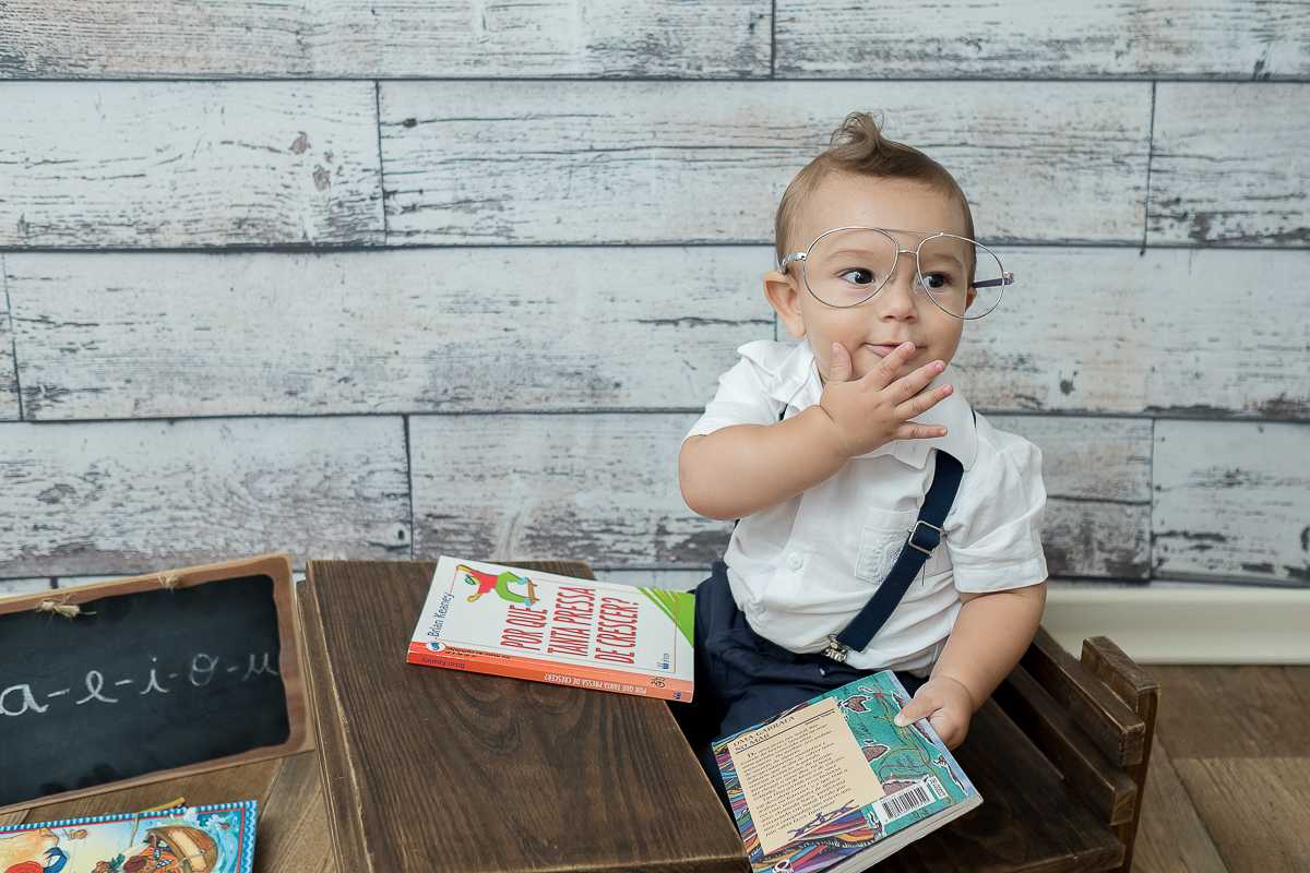 Pensem em um sorriso gostoso com aquelas gargalhadinhas que derretem o coração de qualquer pessoa!!!

Lucas se divertiu muito na sua sessão de 9 meses <3 