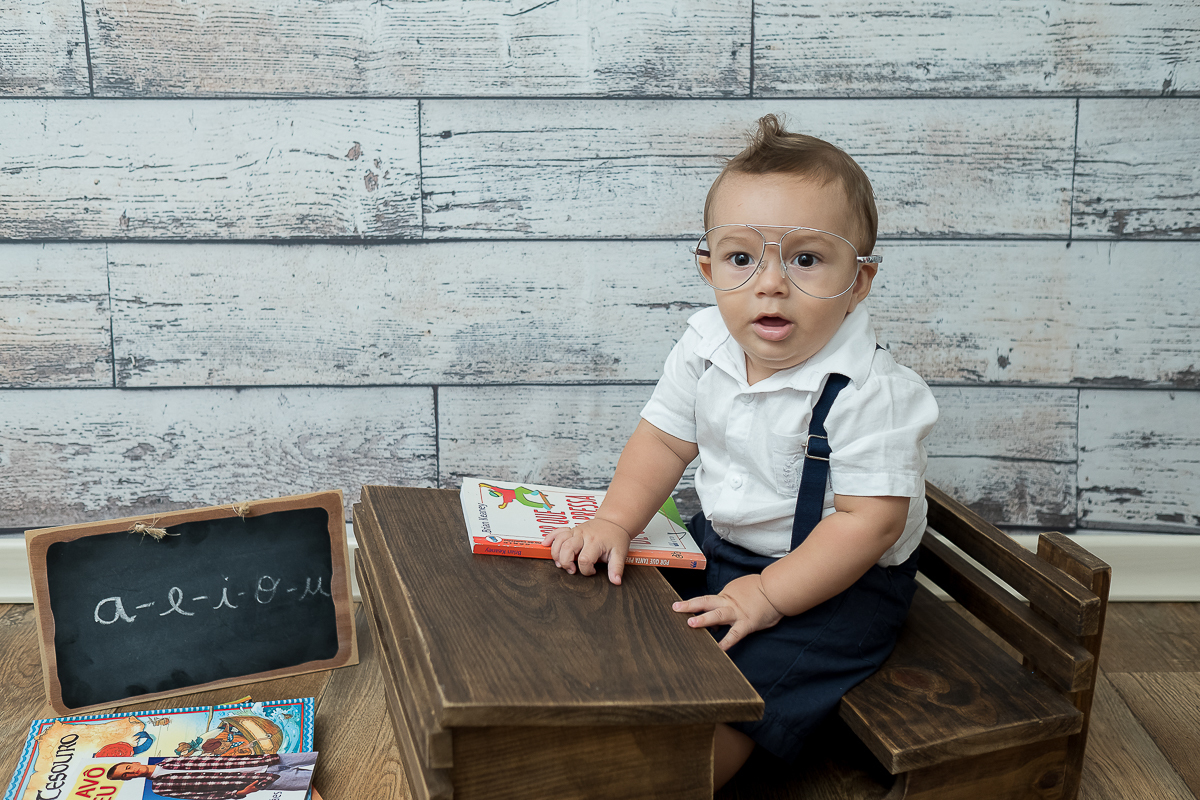 Pensem em um sorriso gostoso com aquelas gargalhadinhas que derretem o coração de qualquer pessoa!!!

Lucas se divertiu muito na sua sessão de 9 meses <3 