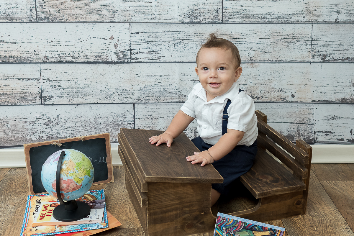 Pensem em um sorriso gostoso com aquelas gargalhadinhas que derretem o coração de qualquer pessoa!!!

Lucas se divertiu muito na sua sessão de 9 meses <3 