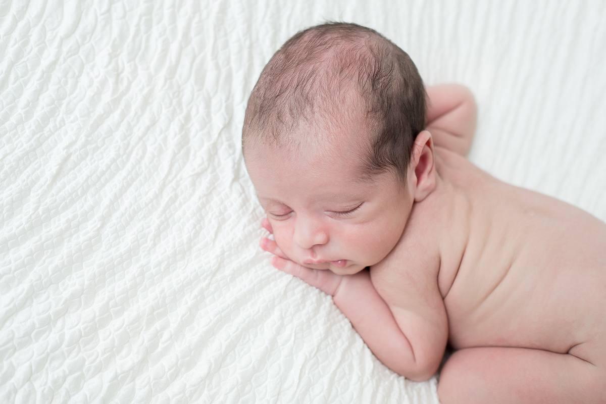 Esse é o Murilo em seus primeiros 16 dias de vida. Tão fofo, tão tranquilo ♥ 

Ficamos muito feliz em registrar esse momento tão lindo da vida do Murilo