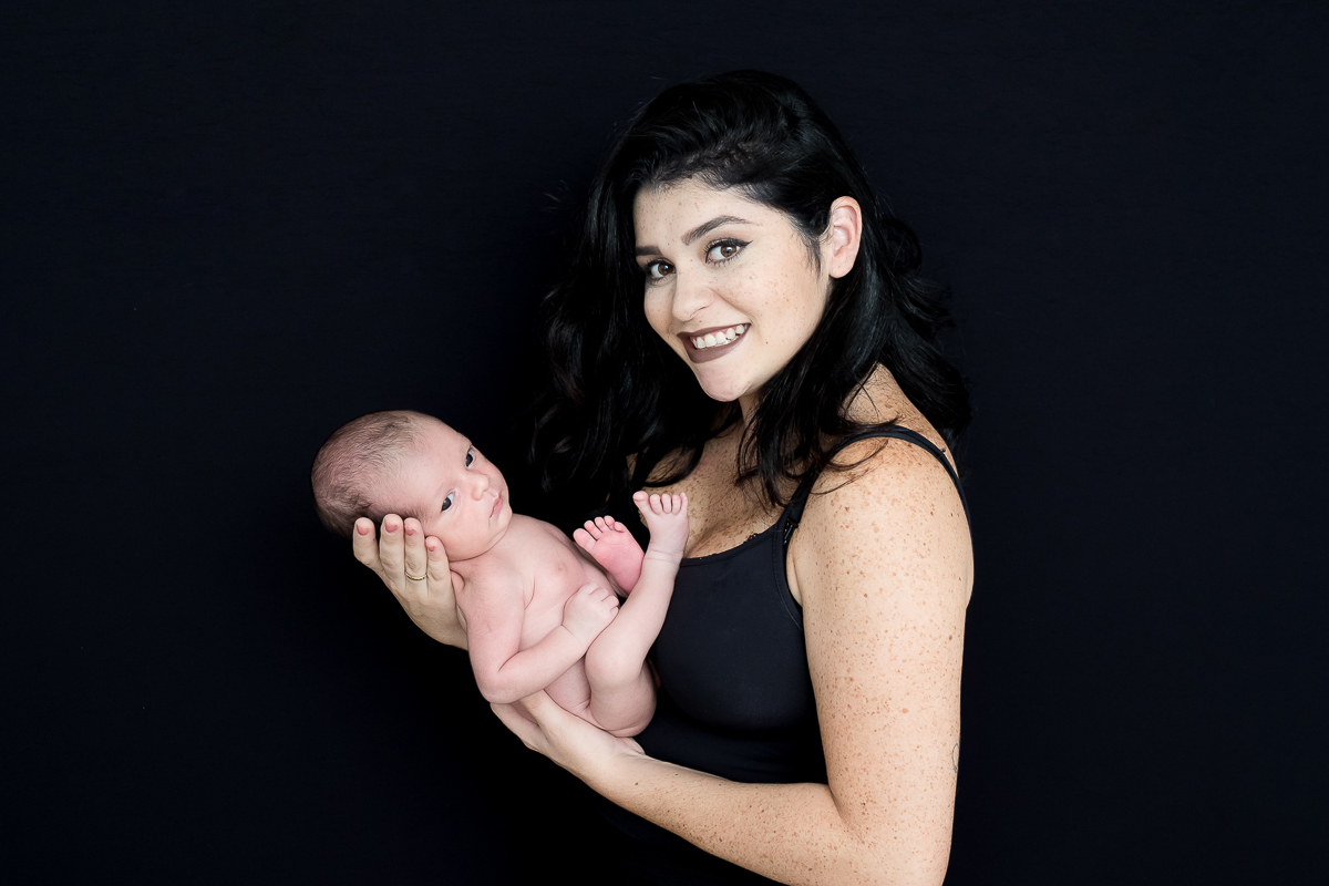 Esse é o Murilo em seus primeiros 16 dias de vida. Tão fofo, tão tranquilo ♥ 

Ficamos muito feliz em registrar esse momento tão lindo da vida do Murilo