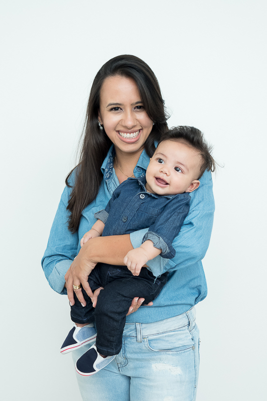Com seus 4 meses o Enrico já esbanja muita simpatia. 

 Todo cheio de sorrisos e com aquelas dobrinhas de bebê que fazem a gente suspirar. 