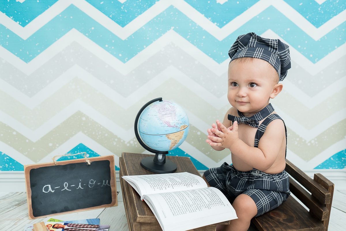 O Guilherme é um bebe encantador, na sua sessão de 9 meses aproveitamos para fazer a sessão de pascoa.

Impossível não se encantar com esse mocinho lindo!!
