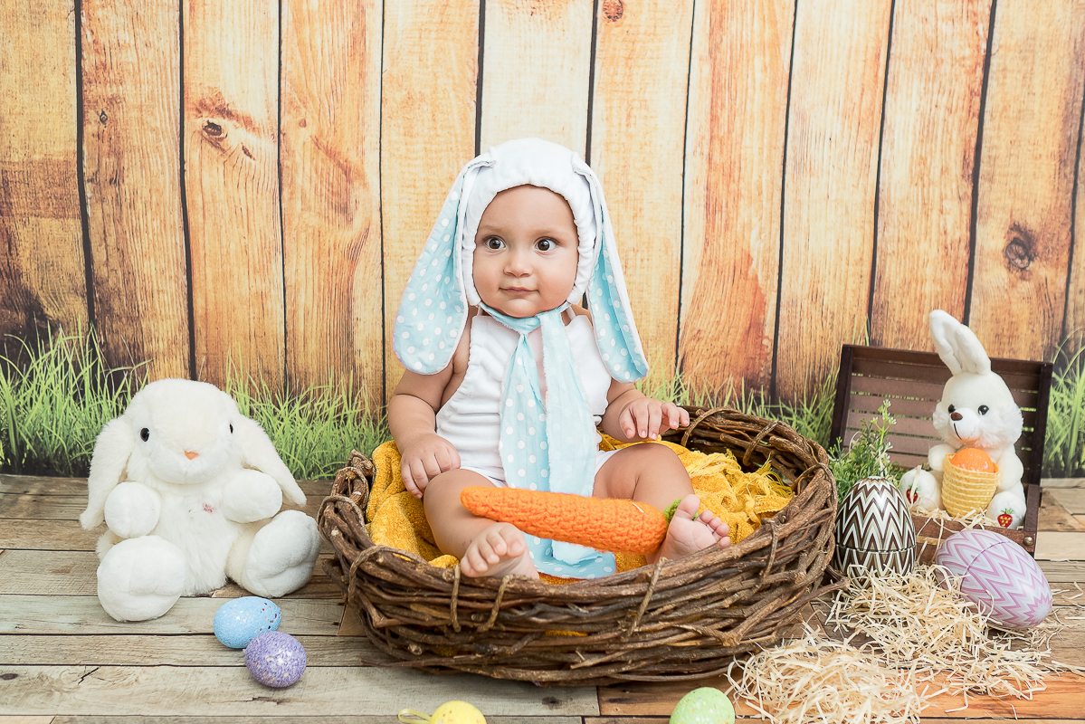 O Guilherme é um bebe encantador, na sua sessão de 9 meses aproveitamos para fazer a sessão de pascoa.

Impossível não se encantar com esse mocinho lindo!!