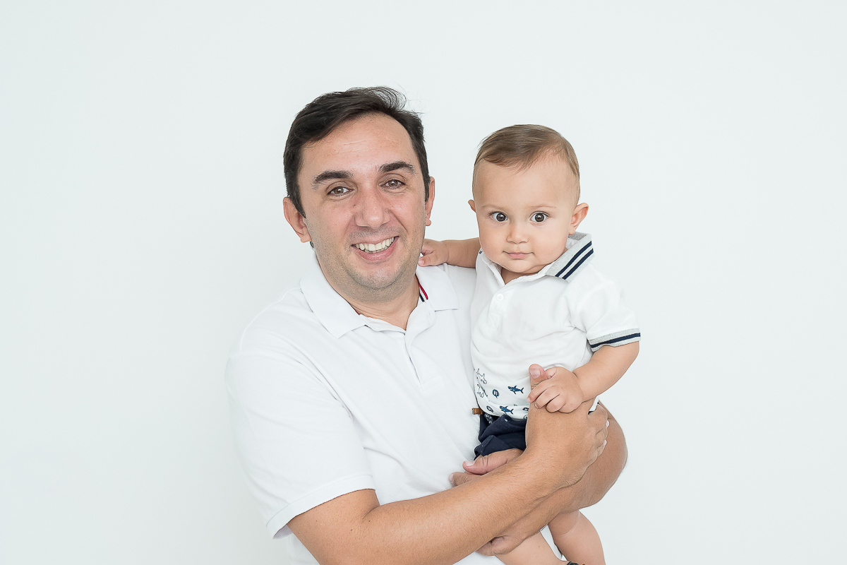 O Guilherme é um bebe encantador, na sua sessão de 9 meses aproveitamos para fazer a sessão de pascoa.

Impossível não se encantar com esse mocinho lindo!!