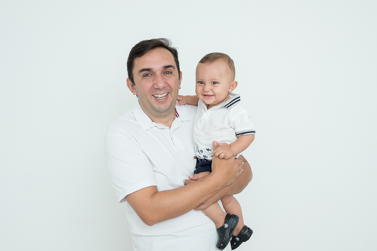 O Guilherme é um bebe encantador, na sua sessão de 9 meses aproveitamos para fazer a sessão de pascoa.

Impossível não se encantar com esse mocinho lindo!!