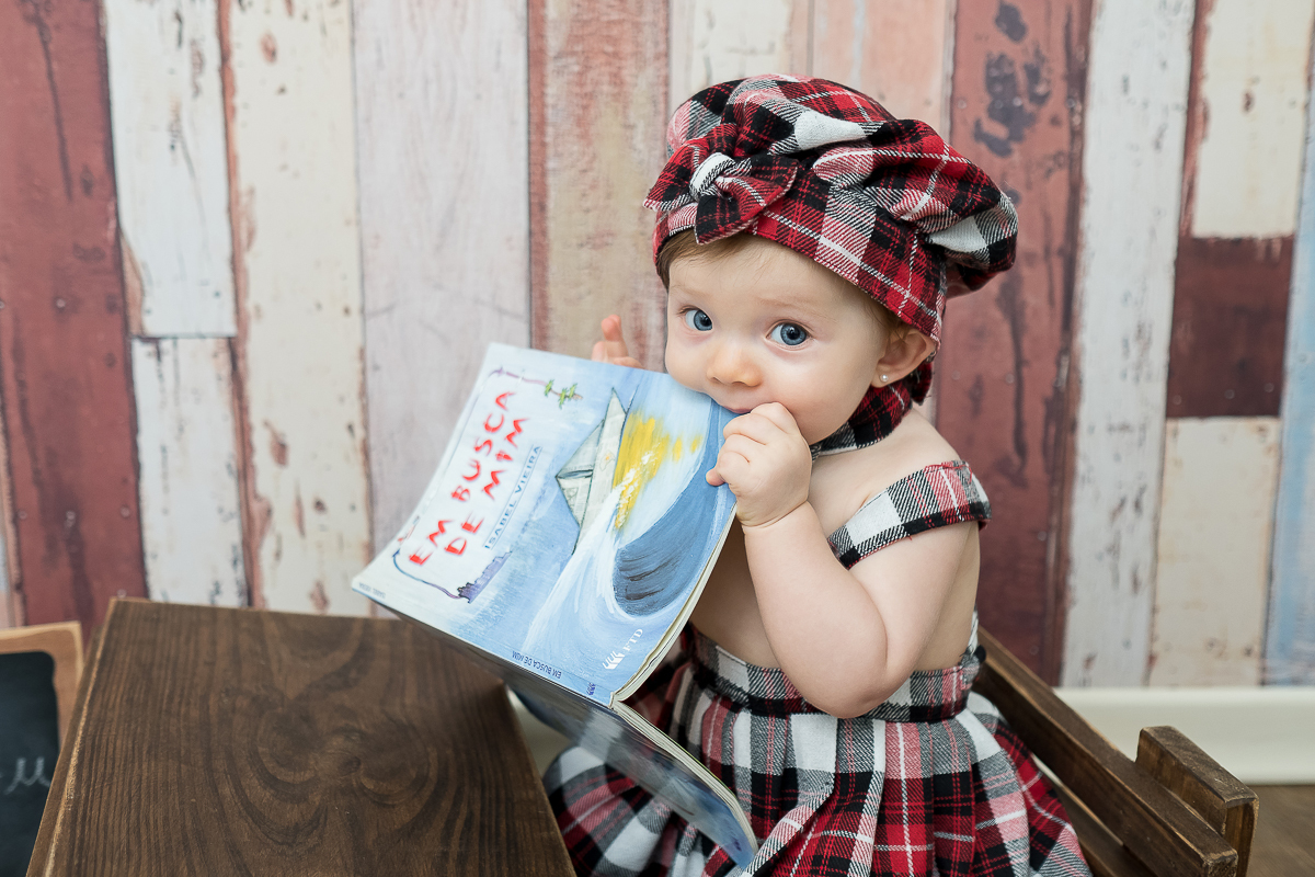 Mas essa Isa é linda demaaais!

Nove meses já se passaram desde que conhecemos a Isabela, e assim vamos percebendo como o tempo está voando cada vez mais rápido. 

Tem como não amar essa sessões?