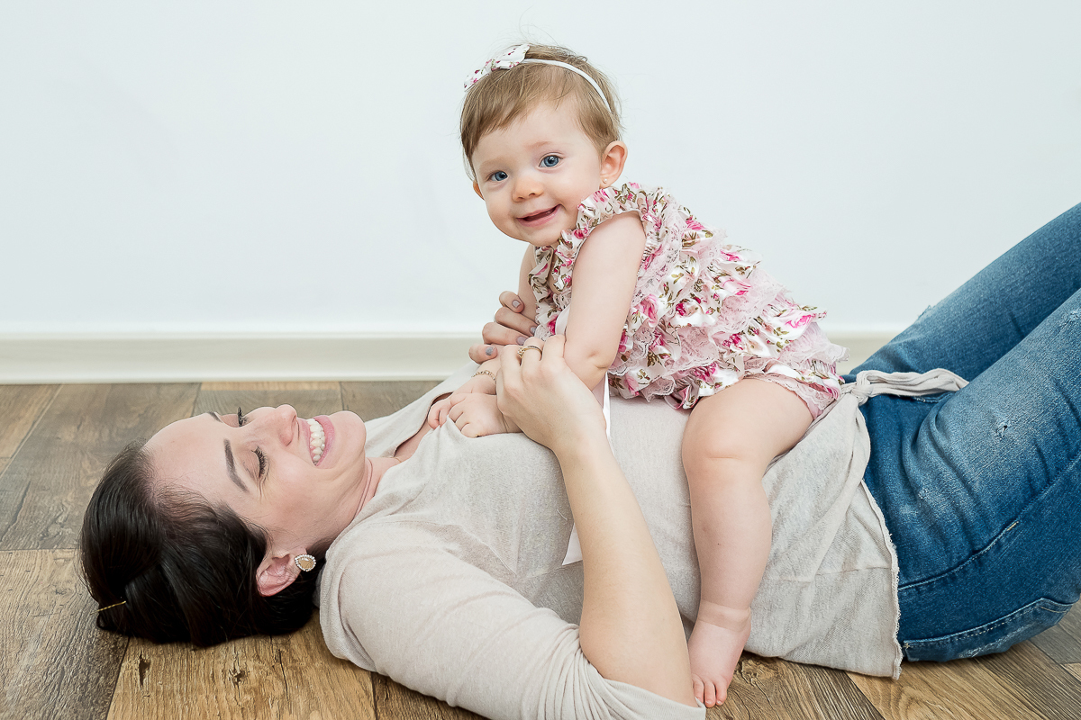 Mas essa Isa é linda demaaais!

Nove meses já se passaram desde que conhecemos a Isabela, e assim vamos percebendo como o tempo está voando cada vez mais rápido. 

Tem como não amar essa sessões?