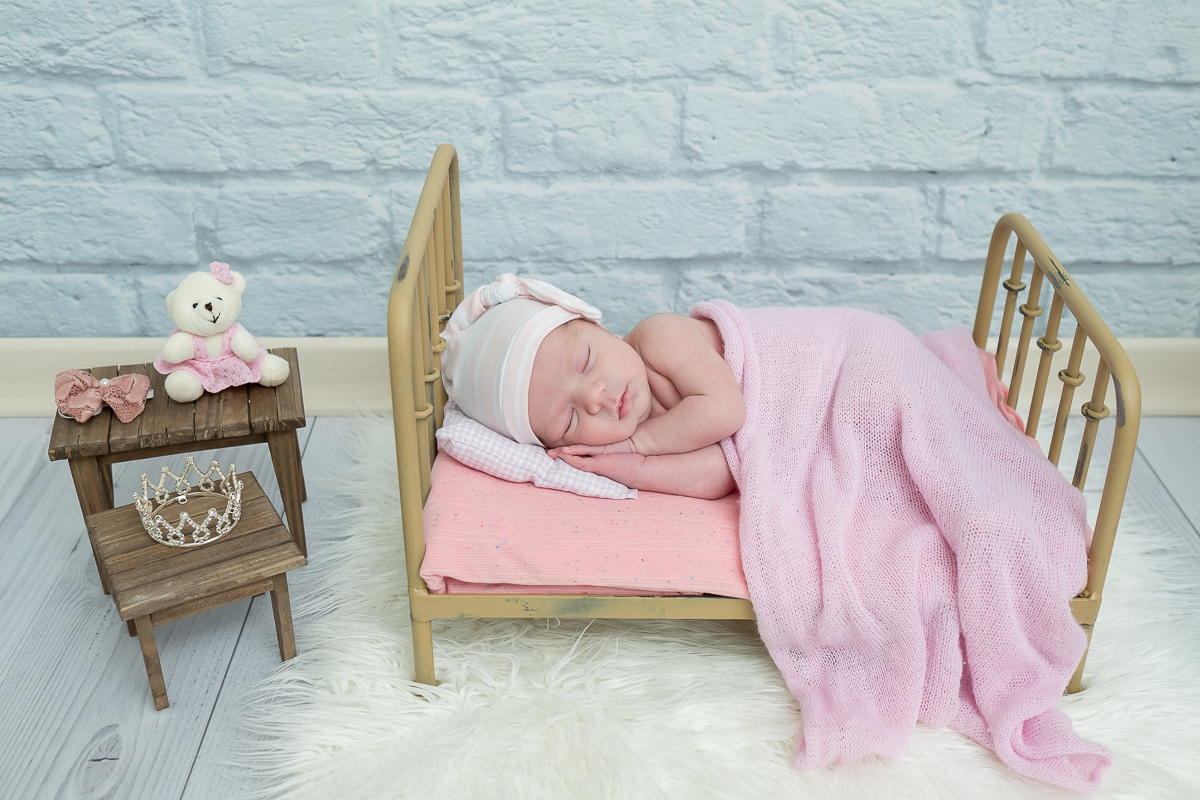 O ensaio newborn da Antonella com 10 dias de vida foi pra lá de especial, ela é uma princesinha muito linda e delicada, e nos deixou apaixonados!!! 

Como foi gostoso registrar esses momentos dessa família tão linda!