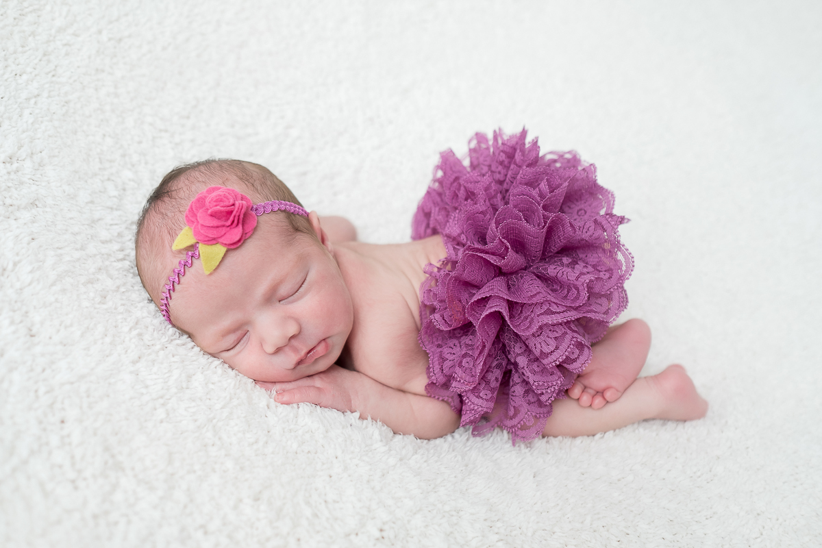 O ensaio newborn da Antonella com 10 dias de vida foi pra lá de especial, ela é uma princesinha muito linda e delicada, e nos deixou apaixonados!!! 

Como foi gostoso registrar esses momentos dessa família tão linda!