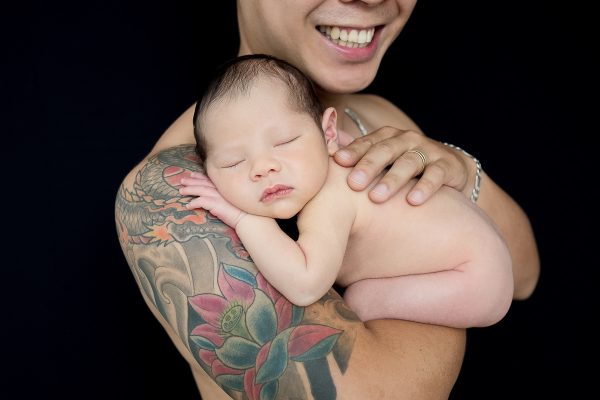 O Lorenzo já apareceu por aqui dentro da barriga da mamãe e agora  trago um pouquinho dos seus 9 primeiros dias de vida, todo gordinho e charmoso, já fazendo a gente suspirar… ♥ 