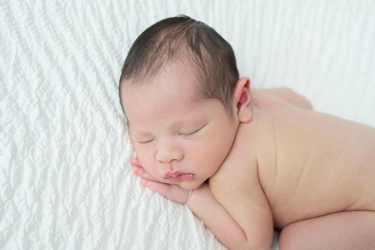 O Lorenzo já apareceu por aqui dentro da barriga da mamãe e agora  trago um pouquinho dos seus 9 primeiros dias de vida, todo gordinho e charmoso, já fazendo a gente suspirar… ♥ 