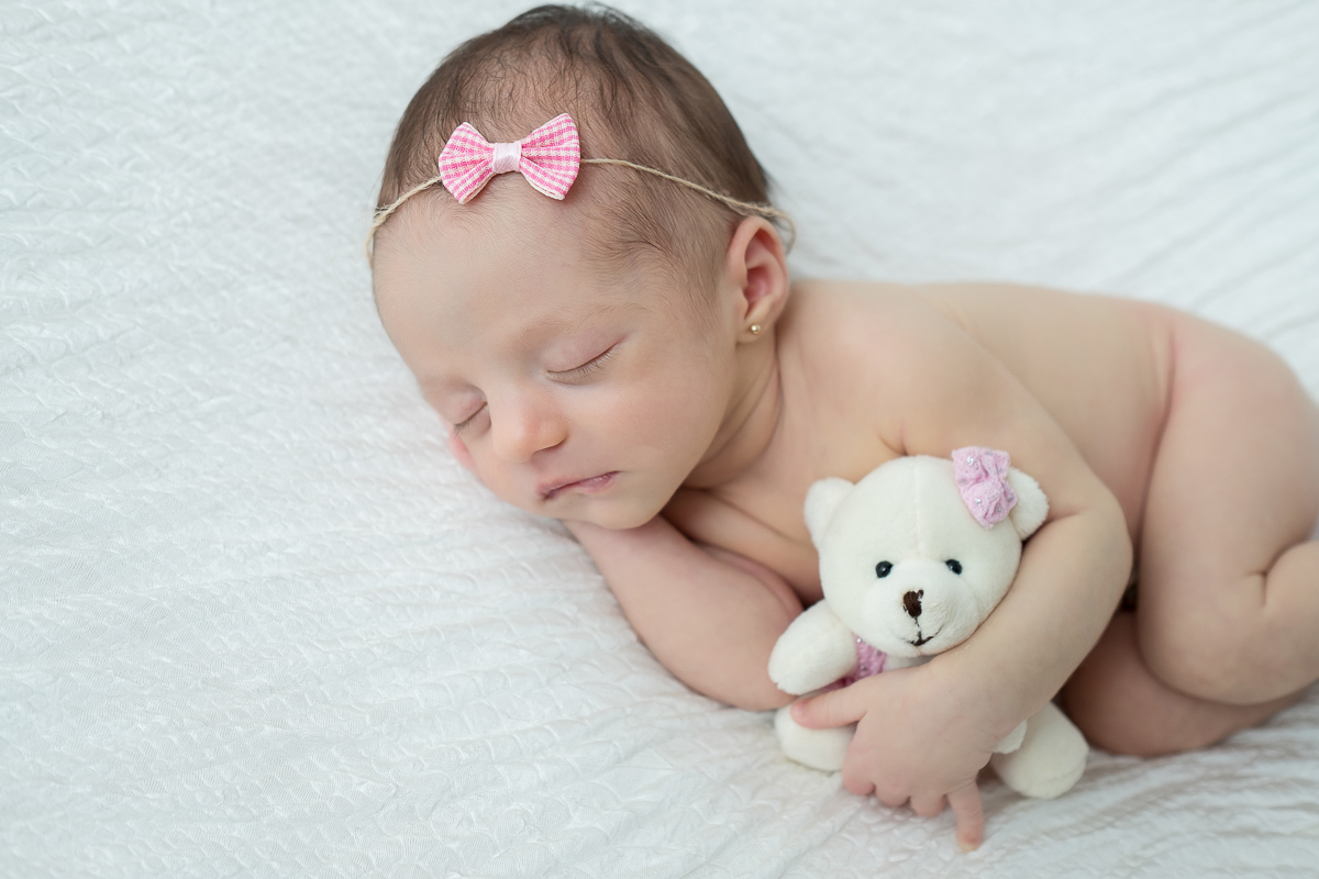 A Luiza chegou enchendo o mundo de fofura e amor!

Um ensaio apaixonante, cheio de ternura! 

O papai que ama correr de Kart fez questão de trazer o capacete para fazer as fotos com a pequena