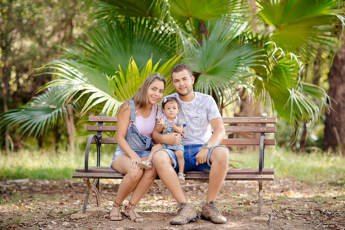 A sessão de Smash the cake da Ana Lívia foi tão linda e renderam ótimas fotos <3

O ensaio smash the cake é o último ensaio do nosso acompanhamento trimestral do bebê.