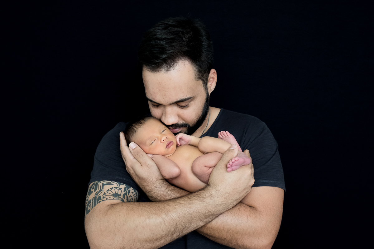 O Benício chegou trazendo ainda mais amor ♥

com 9 dias de vida essa linda família veio ao estúdio e foi só suspiros...um pequeno com traços delicados, miudinho mas cheio de dobrinhas! muito amor por cada fotografias que fizemos <3 