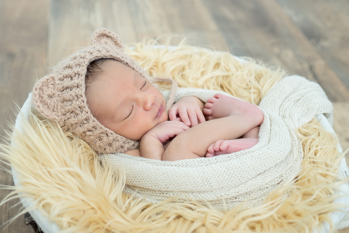 O Benício chegou trazendo ainda mais amor ♥

com 9 dias de vida essa linda família veio ao estúdio e foi só suspiros...um pequeno com traços delicados, miudinho mas cheio de dobrinhas! muito amor por cada fotografias que fizemos <3 