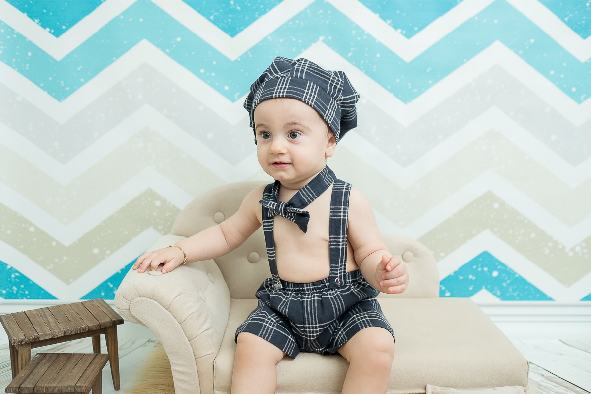 O Matheus completou 9 meses e está cada vez mais difícil escolher quais fotos dos ensaios postar, cada mês que passa ele fica mais lindo e encantador. Este mês a sessão teve o tema de festa junina, e esse caipirinha arrasou