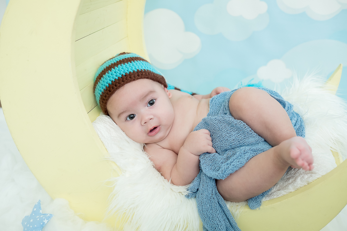 O Arthur nos surpreendeu quando chegou para a segunda sessão de fotos, pois ele havia mudado muito! Ele esta super gordinho e esperto. Arthur nos deixou derretidos. 

Nessa sessão registramos a primeira festa junina desse príncipe