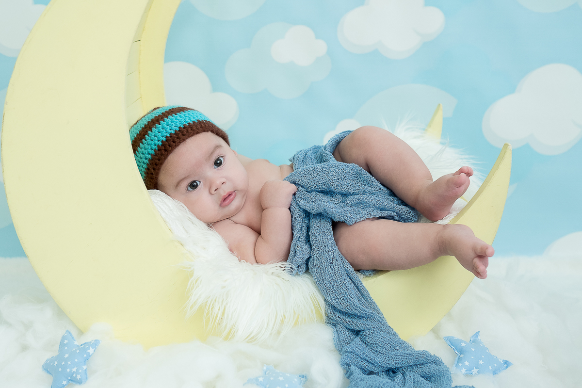 O Arthur nos surpreendeu quando chegou para a segunda sessão de fotos, pois ele havia mudado muito! Ele esta super gordinho e esperto. Arthur nos deixou derretidos. 

Nessa sessão registramos a primeira festa junina desse príncipe