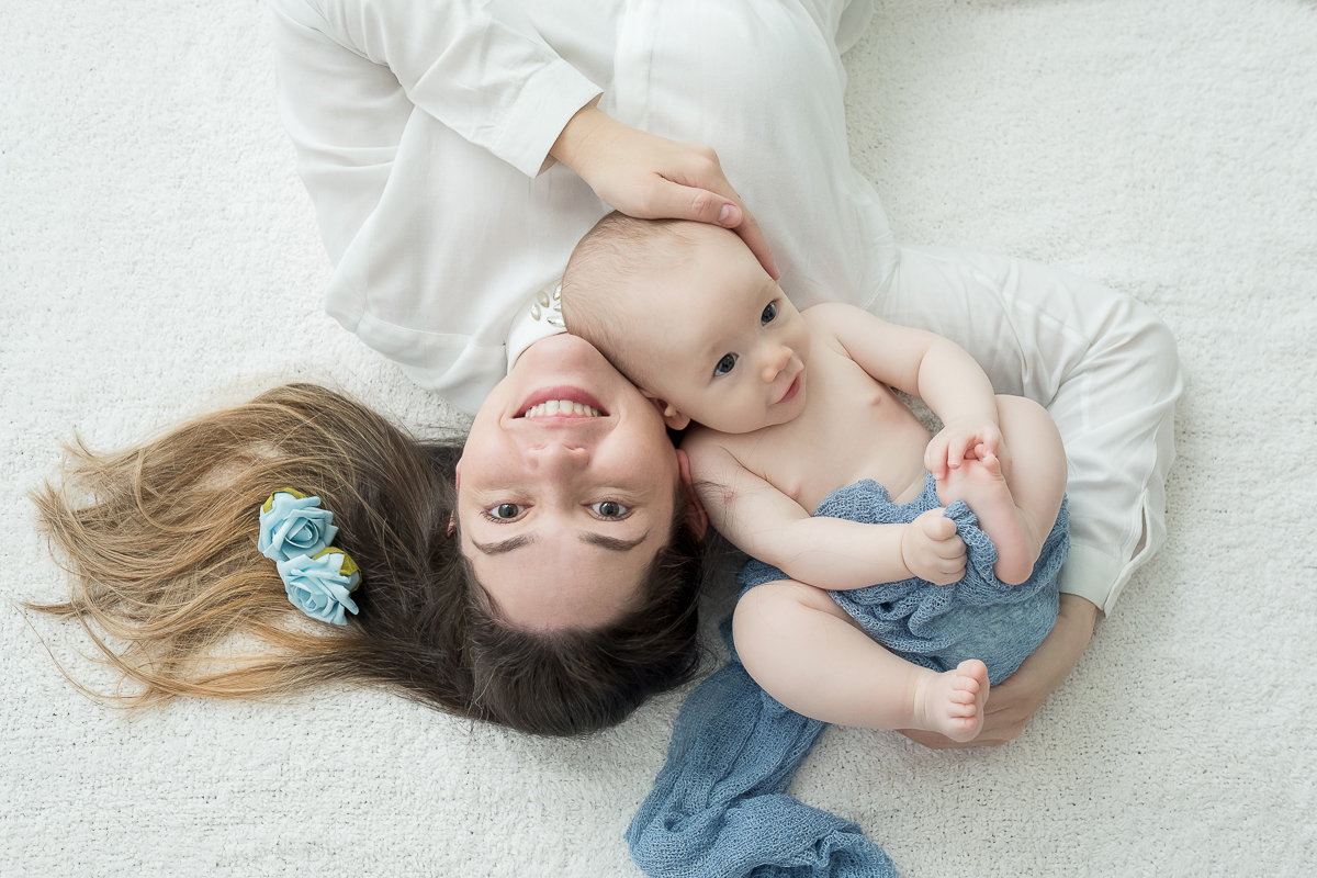 Como não se encantar com essas fofuras que passam por nosso estúdio! 

A cada sessão ficamos mais apaixonados pelo nosso trabalho. 

Lorenzo com seus 6 meses é um bebe super sorridente, fez o ensaio ficar ainda mais gostoso!