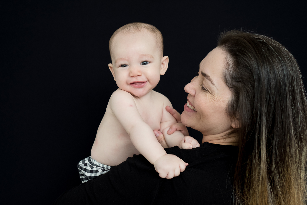 Como não se encantar com essas fofuras que passam por nosso estúdio! 

A cada sessão ficamos mais apaixonados pelo nosso trabalho. 

Lorenzo com seus 6 meses é um bebe super sorridente, fez o ensaio ficar ainda mais gostoso!