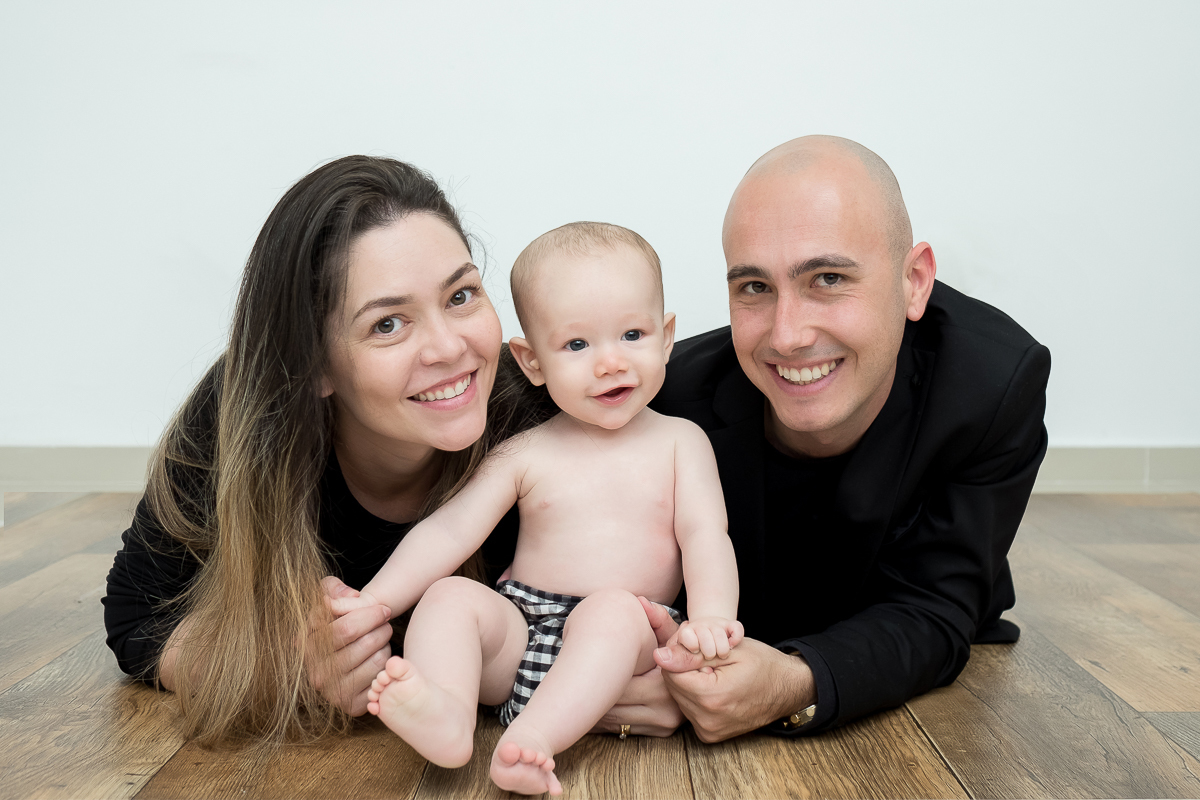 Como não se encantar com essas fofuras que passam por nosso estúdio! 

A cada sessão ficamos mais apaixonados pelo nosso trabalho. 

Lorenzo com seus 6 meses é um bebe super sorridente, fez o ensaio ficar ainda mais gostoso!