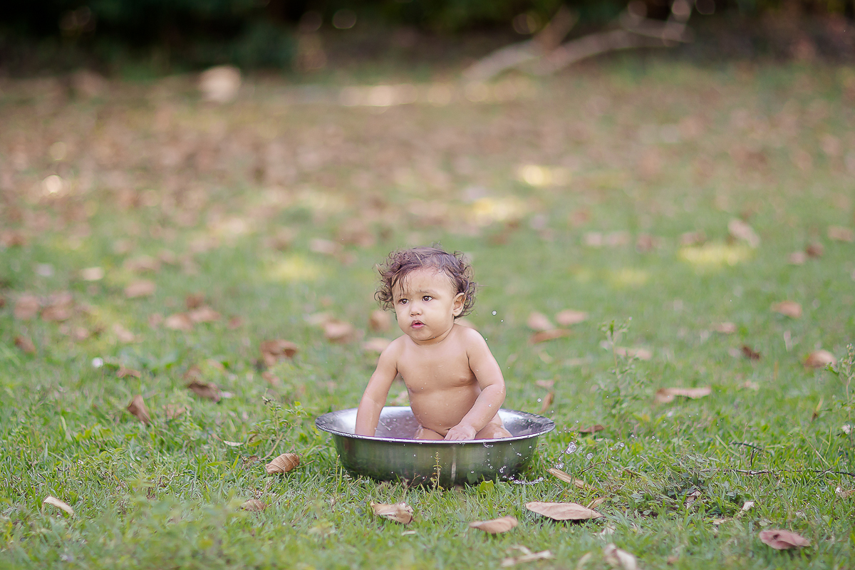 Depois de um ano conosco chegou ao fim o acompanhamento do Vicente e nada melhor para comemorar o 1º aninho com muita bagunça e um bolo

O Vi é menininho muito esperto...e essa cabeça cheia de cachinhos?? <3 <3 