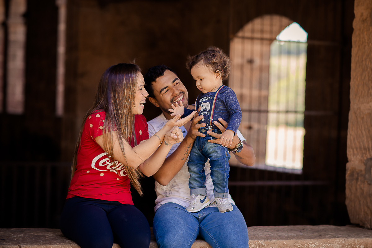 Depois de um ano conosco chegou ao fim o acompanhamento do Vicente e nada melhor para comemorar o 1º aninho com muita bagunça e um bolo

O Vi é menininho muito esperto...e essa cabeça cheia de cachinhos?? <3 <3 