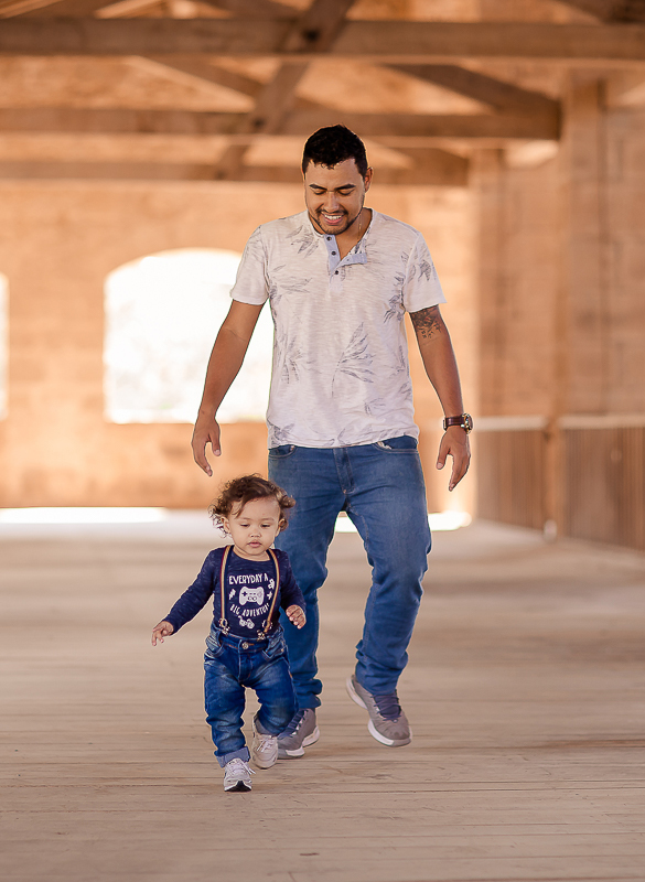 Depois de um ano conosco chegou ao fim o acompanhamento do Vicente e nada melhor para comemorar o 1º aninho com muita bagunça e um bolo

O Vi é menininho muito esperto...e essa cabeça cheia de cachinhos?? <3 <3 