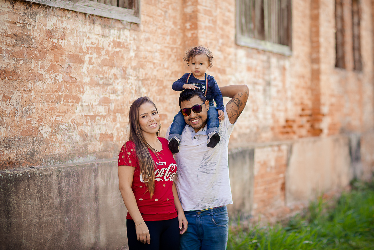 Depois de um ano conosco chegou ao fim o acompanhamento do Vicente e nada melhor para comemorar o 1º aninho com muita bagunça e um bolo

O Vi é menininho muito esperto...e essa cabeça cheia de cachinhos?? <3 <3 