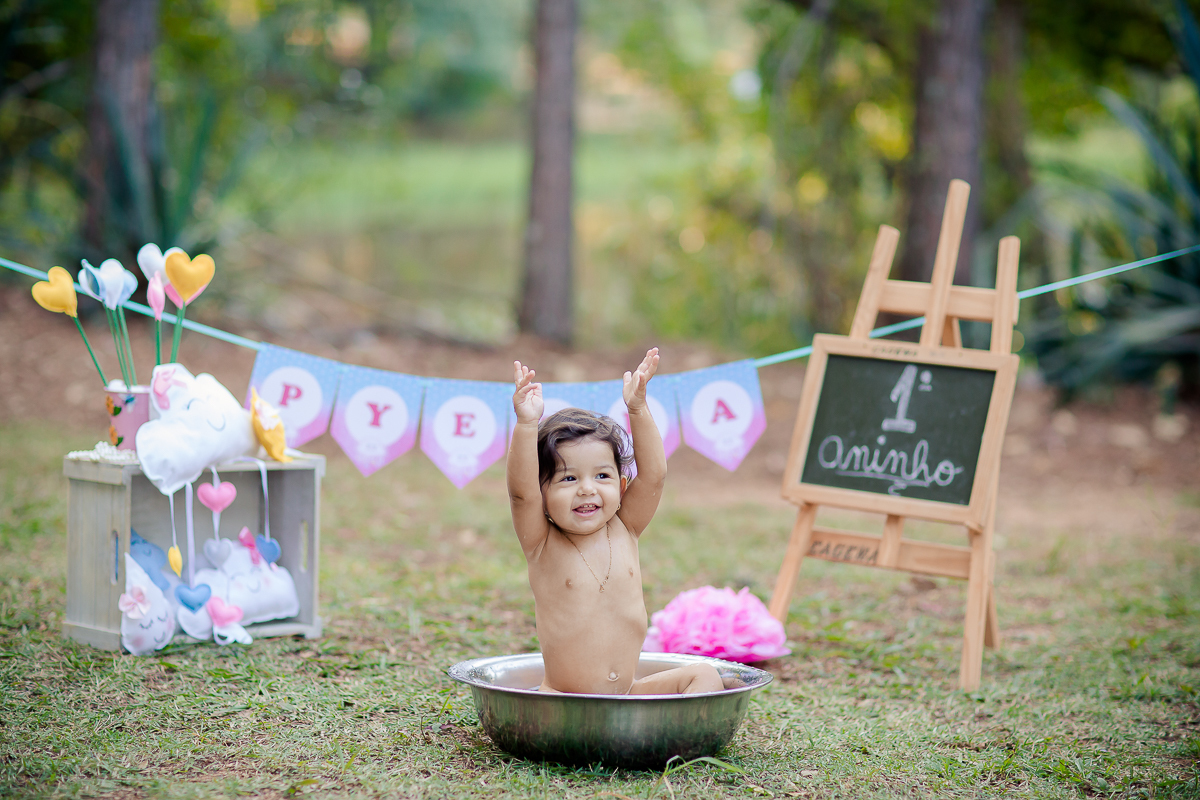 Uma tarde colorida, com uma chuva de amor para a pequena Pyetra. 

Assim foi comemorado seu primeiro aninho...rodeada de muito carinho e com todo amor do mundo  ♥ 