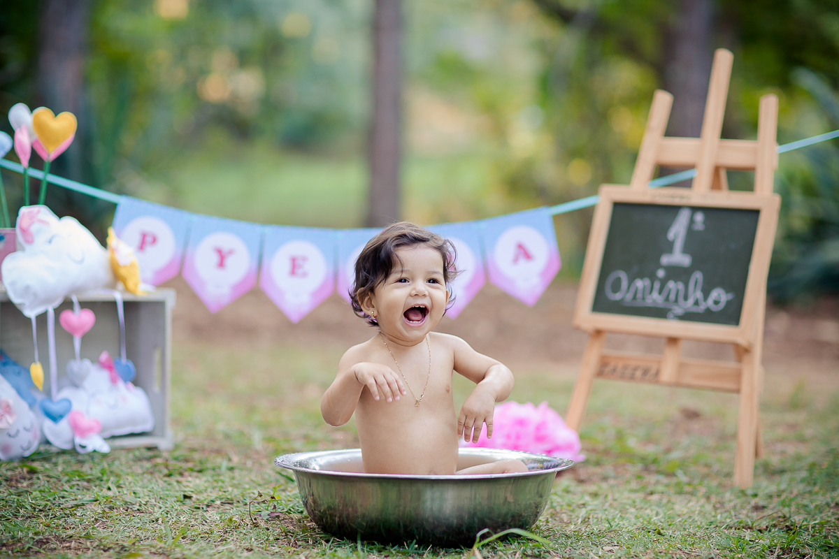 Uma tarde colorida, com uma chuva de amor para a pequena Pyetra. 

Assim foi comemorado seu primeiro aninho...rodeada de muito carinho e com todo amor do mundo  ♥ 