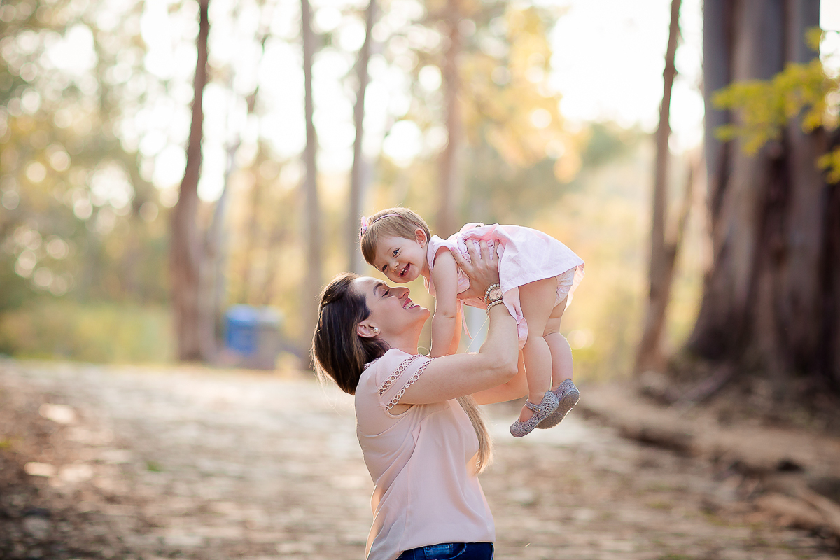 O final do acompanhamento da Isabela foi com uma sessão de  Smash the Cake linda, cheia de ursos e balões. A Isa se lambuzou no Smash preparado com carinho e muito capricho pelos papais...Ao final do ensaio fizemos uns clicks da hora do banho e ela amou!!