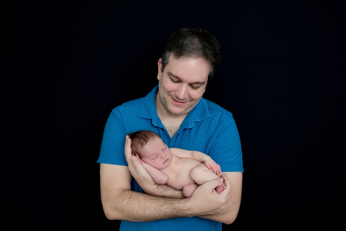 Esse é o Enrico com seus primeiros 8 dias de vida. Um loirinho lindo e doce que faz a gente suspira em olhar.  

Quanto amor essas mini pessoinhas nos despertam né? ♥♥