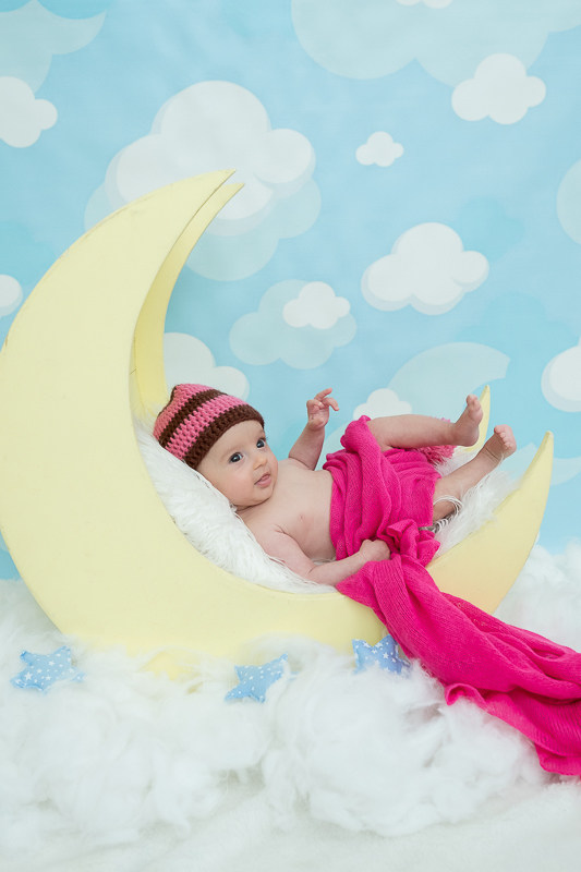 Luiza voltou em nosso estúdio para registrar seus 3 meses, essa pequena nos conquistou com sua fofura <3  
Impossível não se encantar com esses pequenos  