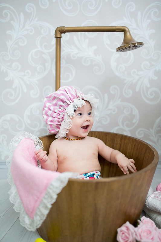 E o acompanhamento do sexto mês da Mel também foi em ritmo de festa junina! Ela ficou simplesmente linda de caipirinha! 

Mel esbanja charme e dobrinhas...uma doçura que está cada dia mais bela!
